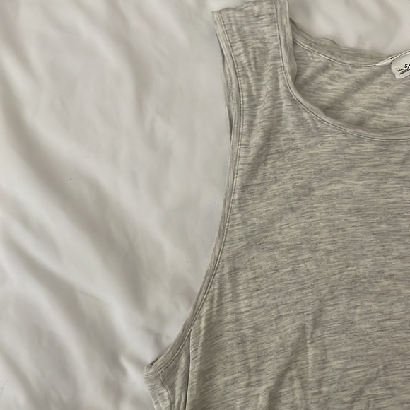 Club Monaco womens grey with flecks tank top size S. 100% viscose. - Picture 7 of 7